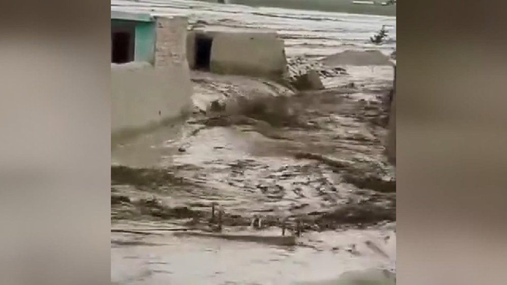 Afganistan’ı sel vurdu : 70 kişi hayatını kaybetti