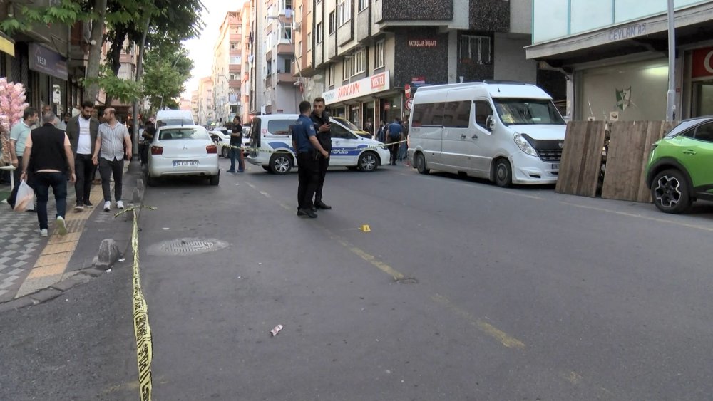 İstanbul Bahçelievler'de kafeye silahlı saldırı