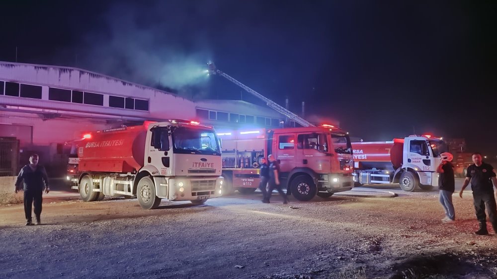 Bursa'da otomobil yedek parça fabrikasında yangın