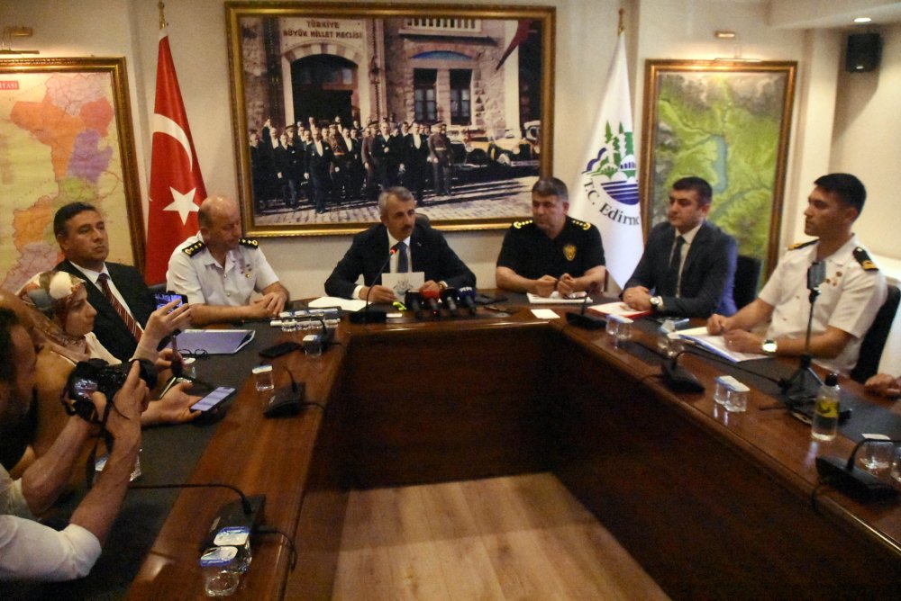 Edirne Valisi Sezer: Sınır hattında 210 terör örgütü üyesi yakalandı