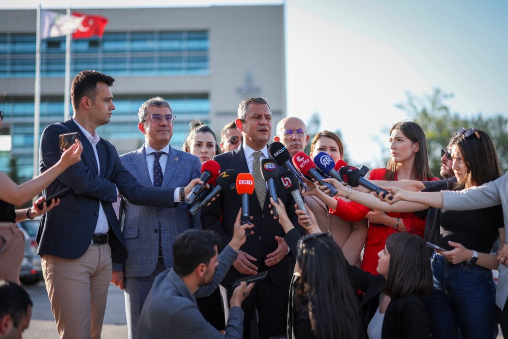 Özgür Özel'den AYM Başkanı Kadir Özkaya'yı ziyaret etti