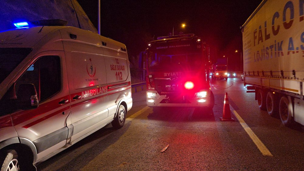 Anadolu Otoyolu'nda feci kaza! Kamyona çarpan sürücü yaşamını yitirdi