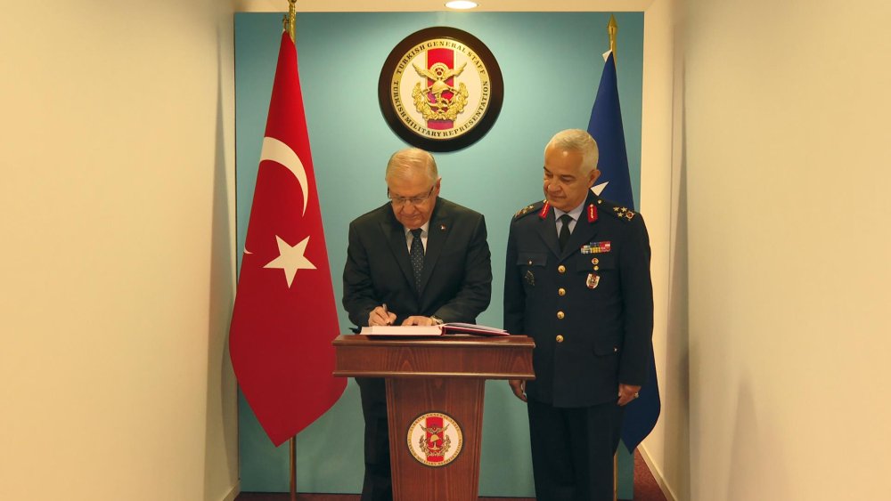 Bakan Yaşar Güler, NATO Karargahı’ndaki Türkiye temsilciliğini ziyaret etti