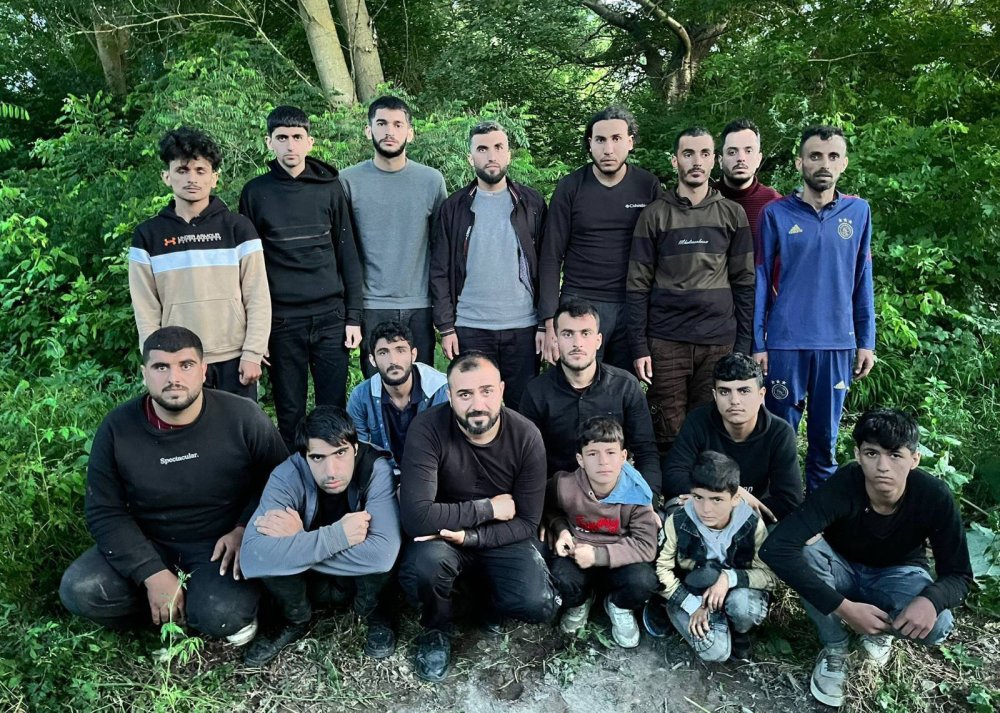Edirne'den Yunanistan'a kaçmak isteyen 36 kaçak göçmen yakalandı