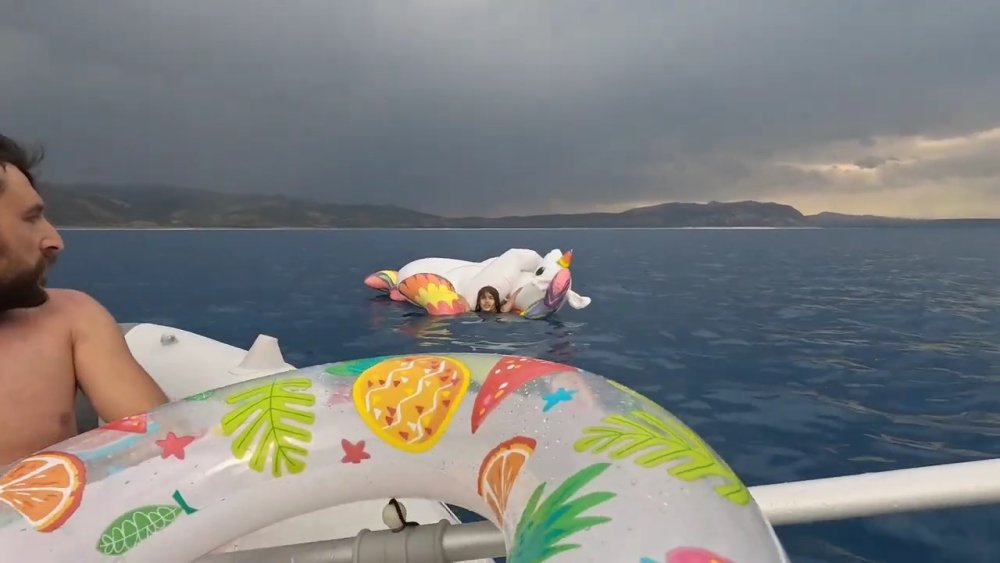 Salda Gölü'nde panik anları: 12 yaşındaki çocuk rüzgarla açığa sürüklendi