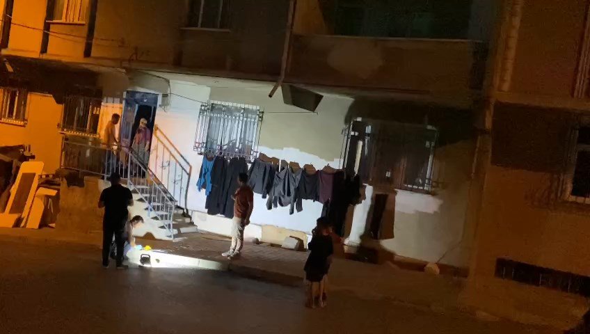 Başakşehir'de komşular arasında çıkan kavgada 1 kişi yaralandı