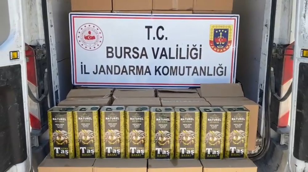 3 bin litre 'sahte zeytinyağı' ele geçirildi; 2 gözaltı