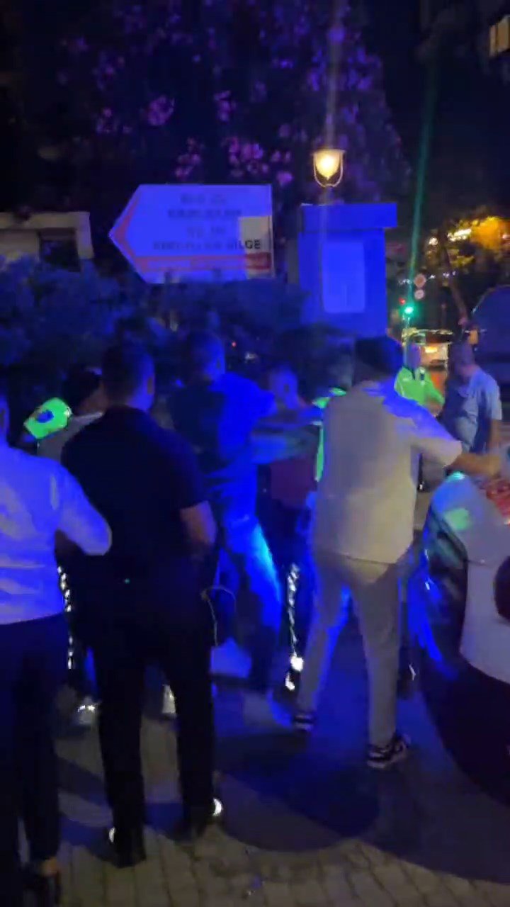Kadıköy'de trafik kazası sonrası büyük kavga!
