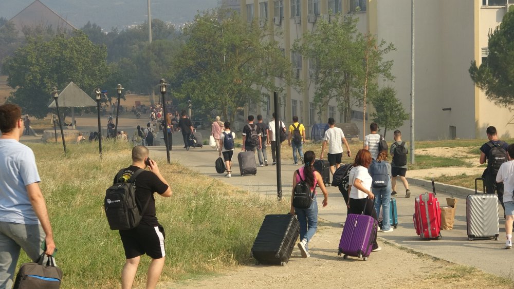 Bursa'da yangın kampüse sıçradı! Yurtlar boşaltılıyor...