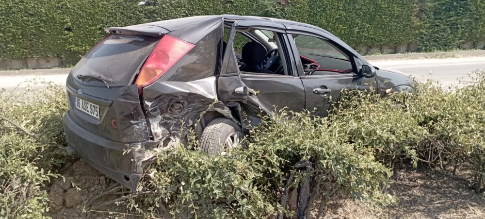 İki otomobilin çarpıştığı kazada Beninli sürücü yaralandı