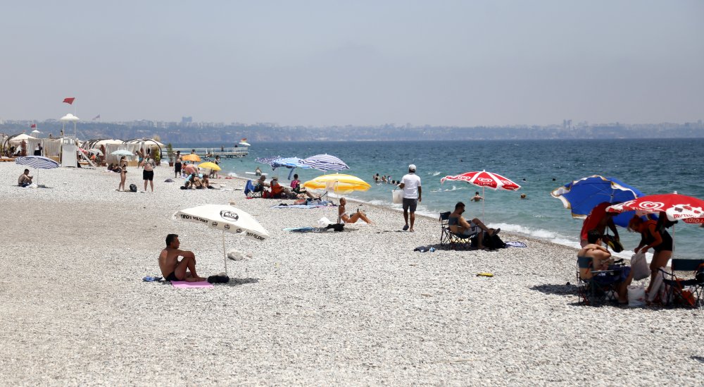 Plajda tatilin günlük maliyet 1500 liradan başlıyor!