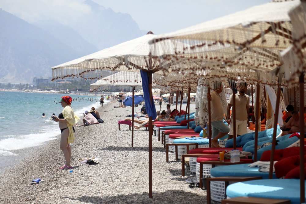 Plajda tatilin günlük maliyet 1500 liradan başlıyor!
