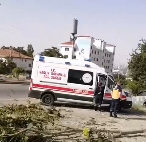 Ankara'da korkutan kaza! İnşaat iskelesi çökmesi sonucu işçiler düşerek yaralandı