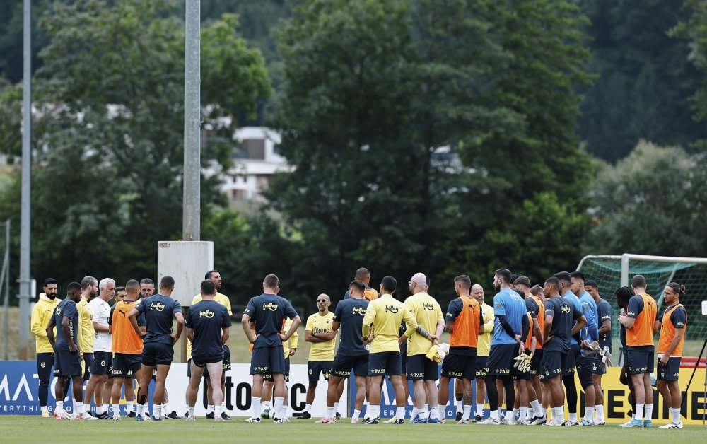 Fenerbahçe, yeni sezon hazırlıklarına Avusturya kampında devam ediyor