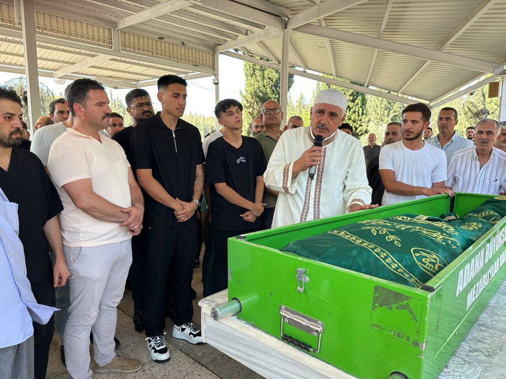 Fenerbahçeli futbolcu İrfan Can Eğribayat'ın acı günü! Babası Ökkeş Eğribayat toprağa verildi