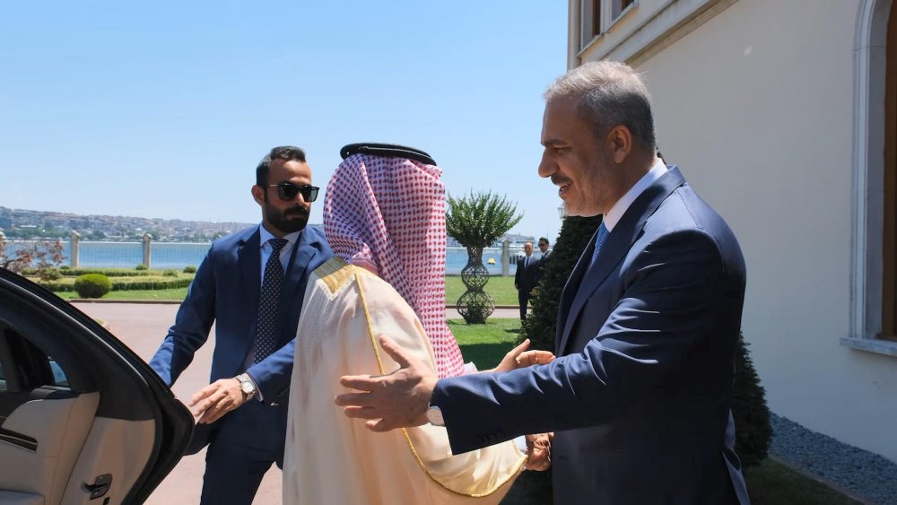 Dışişleri Bakanı Fidan, Suudi Arabistan Dışişleri Bakanı ile bir araya geldi