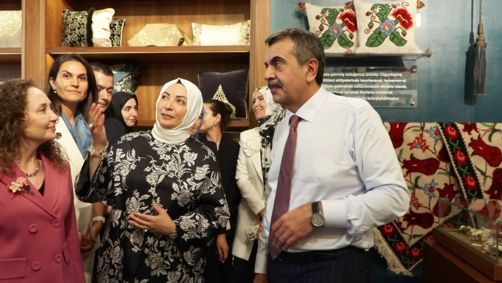 Milli Eğitim Bakanı Yusuf Tekin, Olgunlaşma Enstitüleri'nin sergi açılışına katıldı
