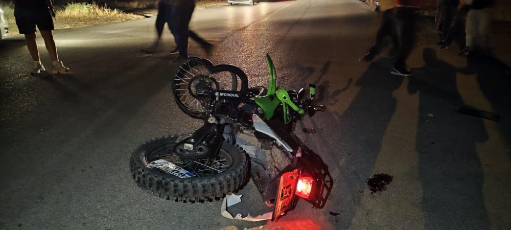 Hafif ticari araçla motosiklet çarpıştı, kazada 1 kişi hayatını kaybetti