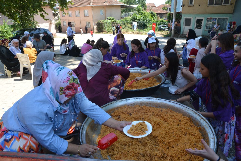 Bursa'daki bu köyü 523 yıldır, yılda 1 gün kadınlar yönetiyor