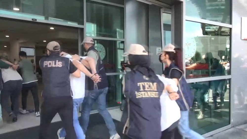 İstanbul'da terör propagandası yapan 11 kişi tutuklandı
