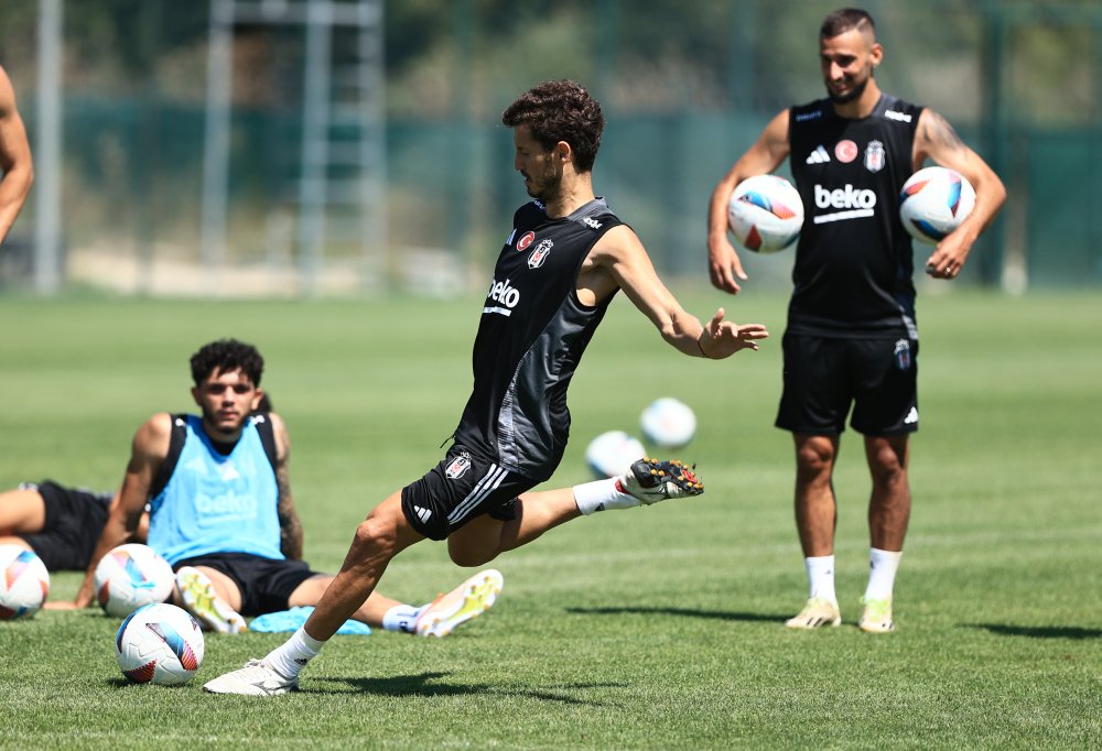 Beşiktaş'ta Galatasaray ile karşılaşacağı Süper Kupa maçı hazırlıklar sürüyor