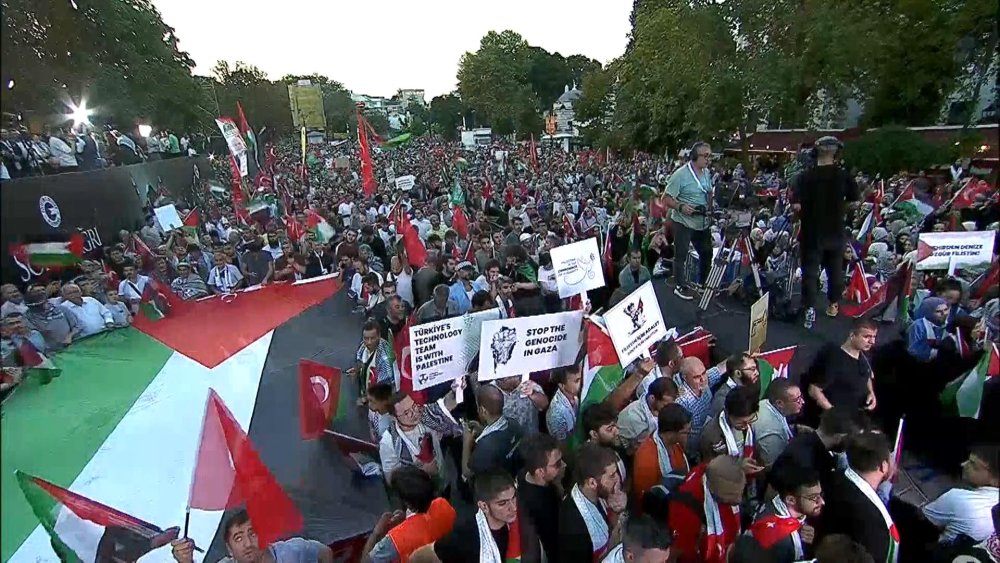 Ayasofya Meydanı'nda, Haniye için miting düzenlendi