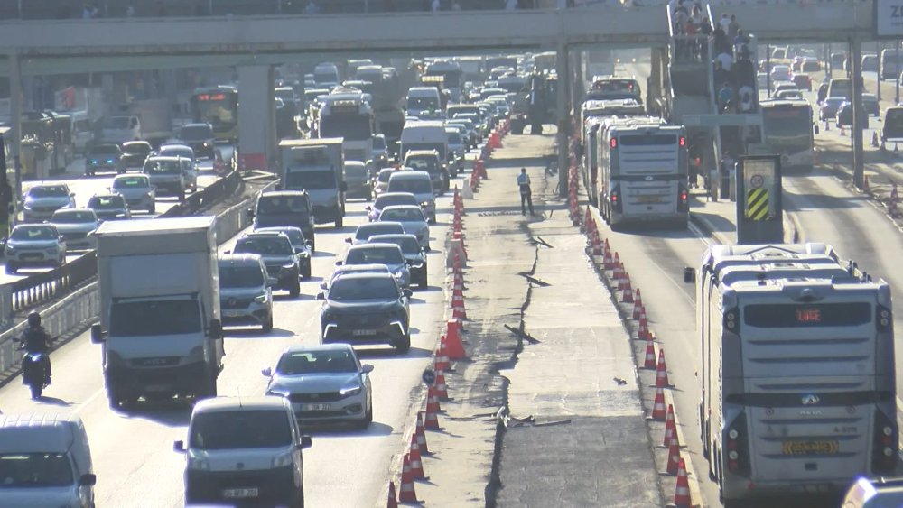 İstanbul’da 3 farklı yol çalışması trafiği durma noktasına getirdi