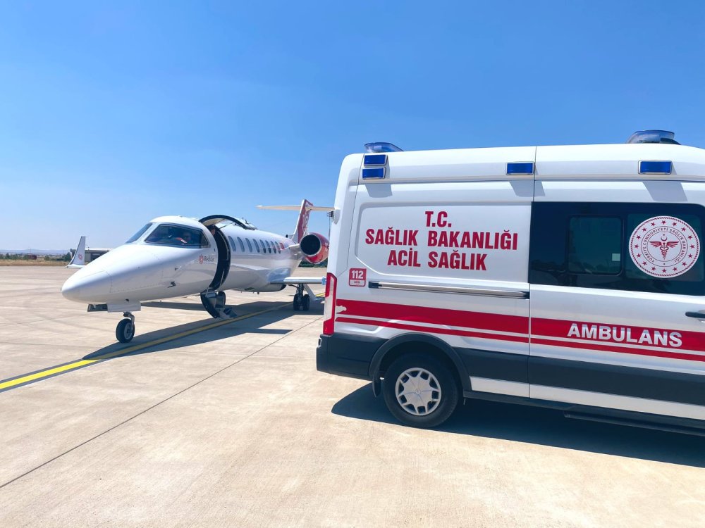 Mardin'de rahatsızlanan Başpapaz Akyüz, ambulans uçakla İstanbul’a sevk edildi