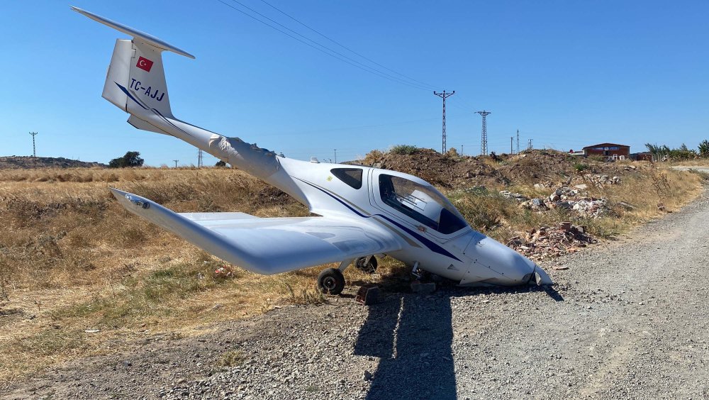 Çanakkale'de sert iniş yapan eğitim uçağındaki pilotların kimlikleri belli oldu