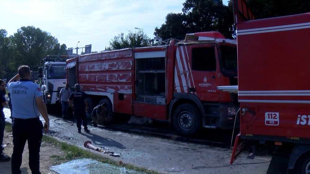 Başakşehir'de ihbar noktasına giden itfaiye aracı devrildi