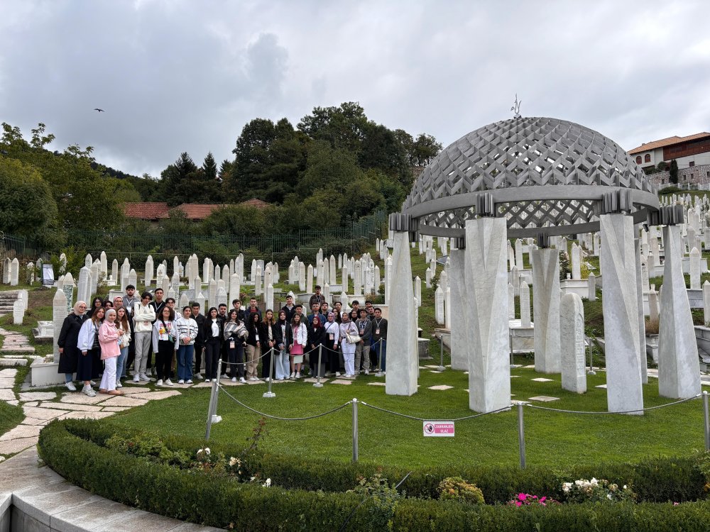 Sultangazi Belediyesi'nden başarılı öğrencilere Bosna Hersek turu