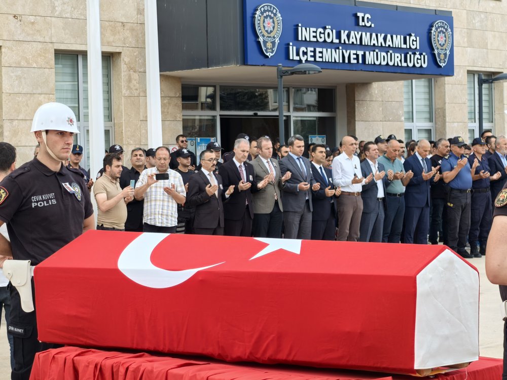 Emekli polis memuru Aydın Eryaşar kansere yenik düştü