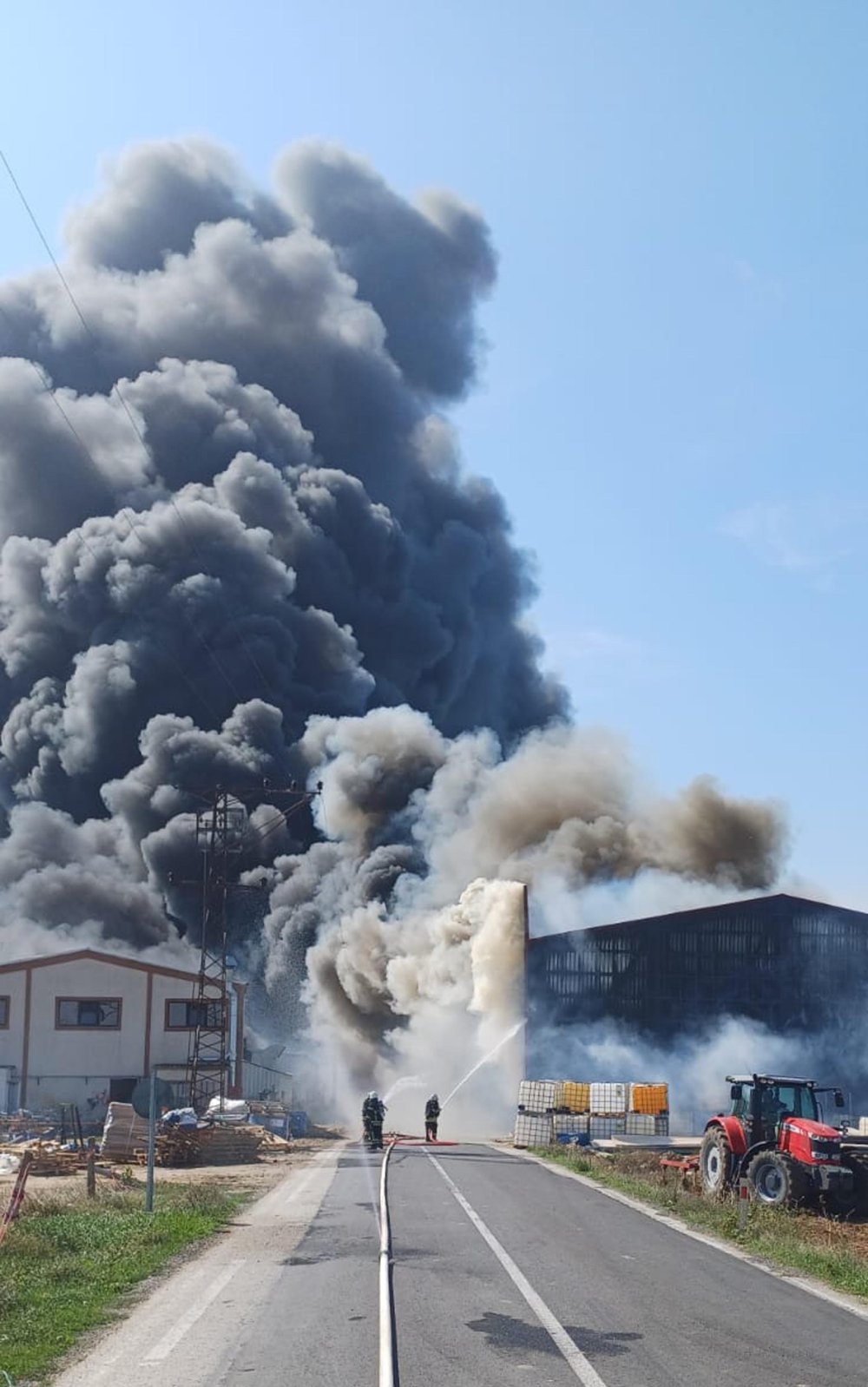 Tekirdağ Kapaklı'da fabrika yangını!