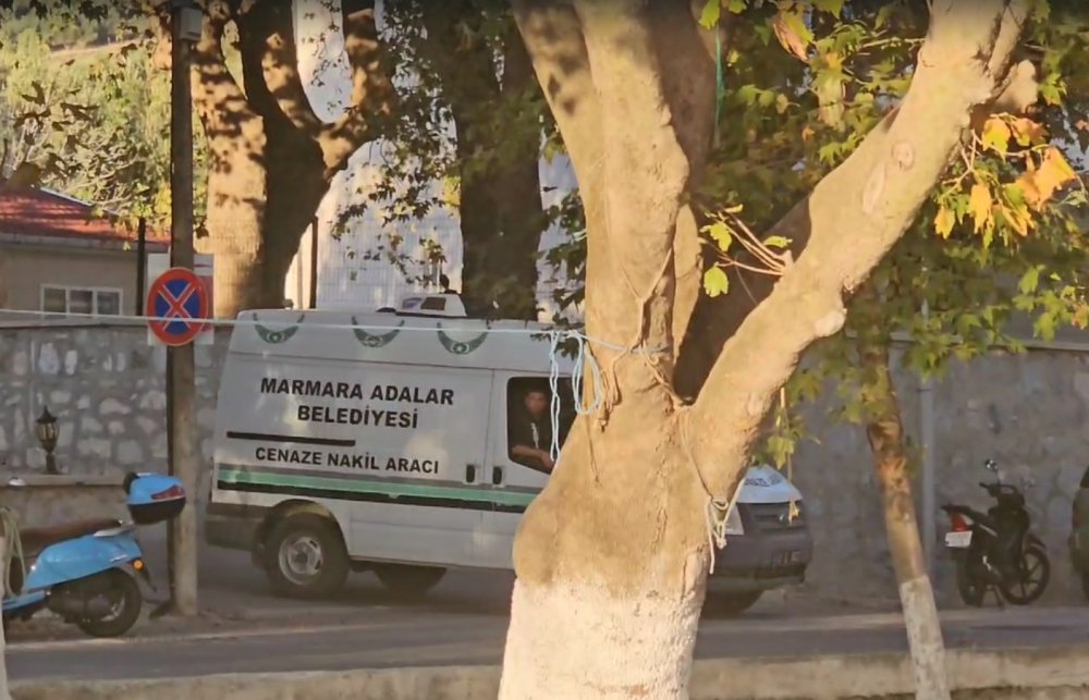 Balıkesir'de korkunç olay, makamında ölü bulundu