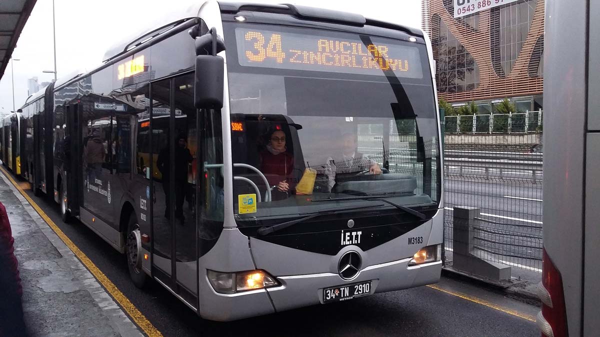 vt-on-istanbuls-metrobus-line-in-renewal-process.jpg